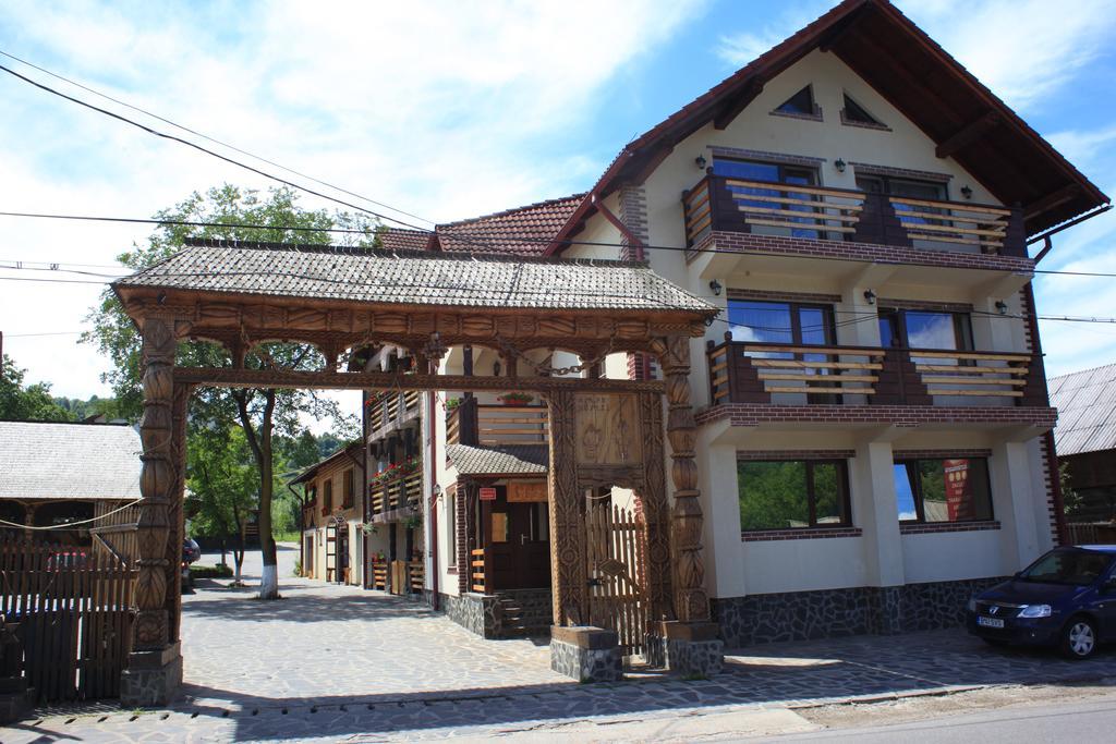 Pensiunea Lacramioara Săcel المظهر الخارجي الصورة